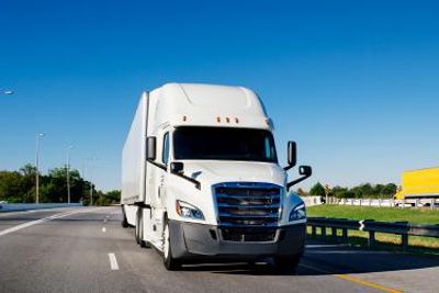 penske trucks on highway